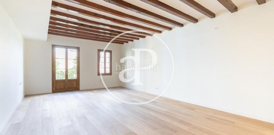 2 bedrooms penthouse for sale in Eixample, Barcelona, Catalonia, Spain № 2436