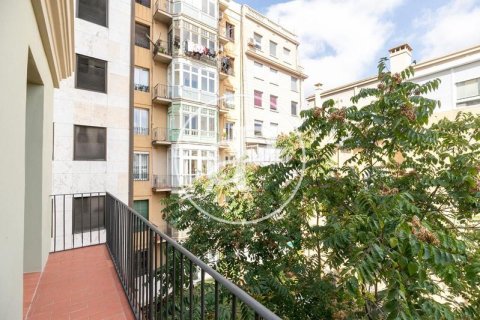 2 bedrooms penthouse for sale in Eixample, Barcelona, Catalonia, Spain № 2436 - photo 3