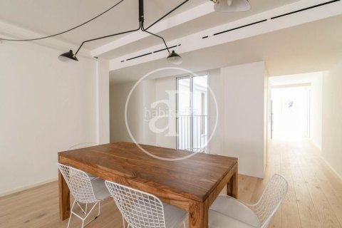 2 chambres apartment à vendre à Ciutat Vella, Barcelona, Catalonia, Spain № 2439 - photo 5