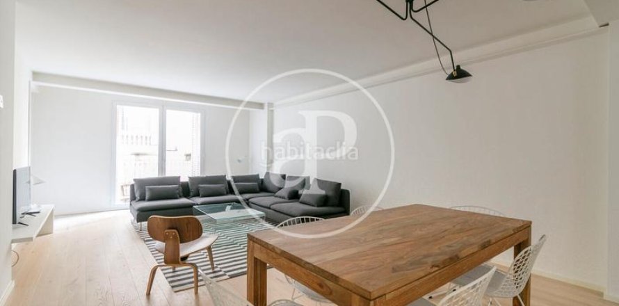 2 bedrooms apartment for sale in Ciutat Vella, Barcelona, Catalonia, Spain № 2439