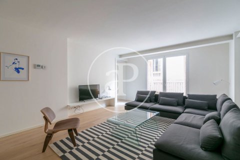 2 chambres apartment à vendre à Ciutat Vella, Barcelona, Catalonia, Spain № 2438 - photo 3