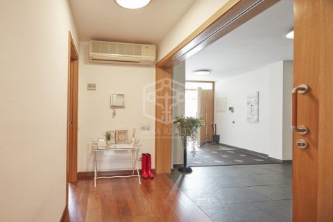6 bedrooms villa for sale in Castelldefels, Barcelona, Catalonia, Spain № 926 - photo 9