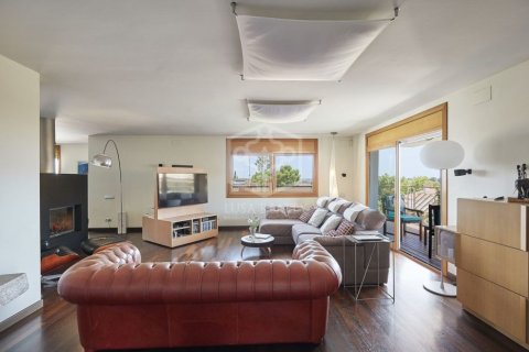 6 bedrooms villa for sale in Castelldefels, Barcelona, Catalonia, Spain № 926 - photo 10