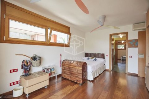 6 bedrooms villa for sale in Castelldefels, Barcelona, Catalonia, Spain № 926 - photo 24