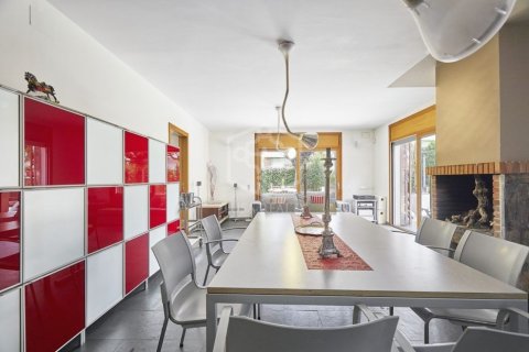 6 bedrooms villa for sale in Castelldefels, Barcelona, Catalonia, Spain № 926 - photo 15