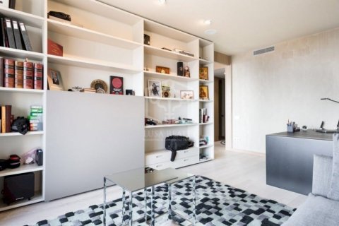 4 bedrooms apartment for sale in Barcelona, Catalonia, Spain № 922 - photo 16