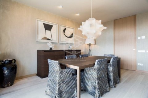 4 bedrooms apartment for sale in Barcelona, Catalonia, Spain № 922 - photo 4