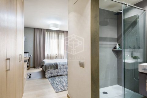 4 bedrooms apartment for sale in Barcelona, Catalonia, Spain № 922 - photo 10