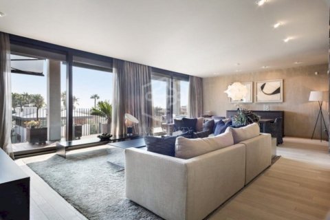 4 bedrooms apartment for sale in Barcelona, Catalonia, Spain № 922