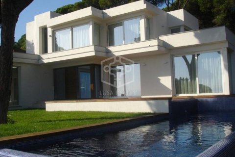 4 bedrooms villa for sale in Blanes, Girona, Catalonia, Spain № 923