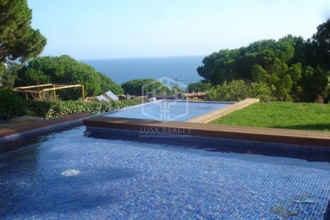 4 bedrooms villa for sale in Blanes, Girona, Catalonia, Spain № 923 - photo 2