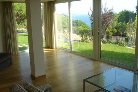 4 bedrooms villa for sale in Blanes, Girona, Catalonia, Spain № 923 - photo 9