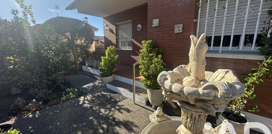 4 bedrooms house for sale in Parets del Vallès, Barcelona, Catalonia, Spain № 4883