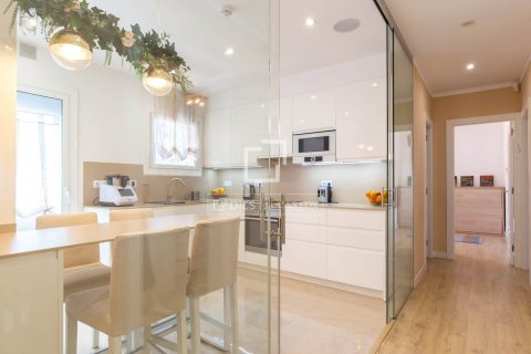 4 bedrooms apartment for sale in Esplugues de Llobregat, Barcelona, Catalonia, Spain № 8717 - photo 13