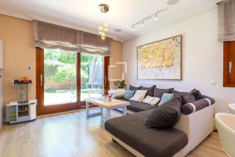 4 bedrooms apartment for sale in Esplugues de Llobregat, Barcelona, Catalonia, Spain № 8717 - photo 6
