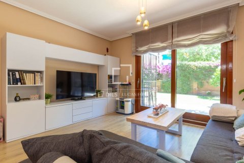 4 bedrooms apartment for sale in Esplugues de Llobregat, Barcelona, Catalonia, Spain № 8717 - photo 7