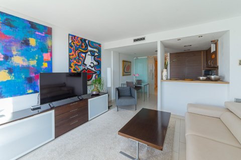 1 bedroom apartment for sale in Barcelona, Catalonia, Spain № 1374 - photo 13