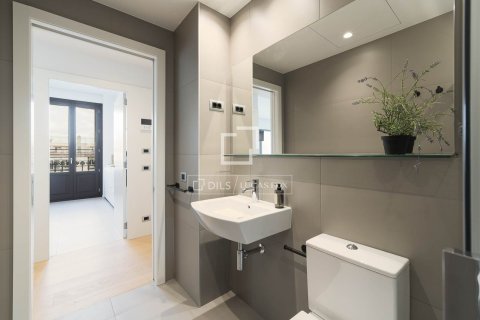 2 bedrooms apartment for sale in Barcelona, Catalonia, Spain № 7074 - photo 17