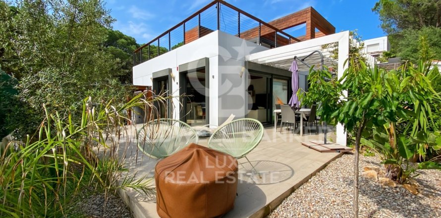 3 bedrooms house for sale in L'Escala, Girona, Catalonia, Spain № 7986
