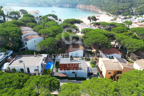 3 bedrooms house for sale in L'Escala, Girona, Catalonia, Spain № 7986 - photo 4