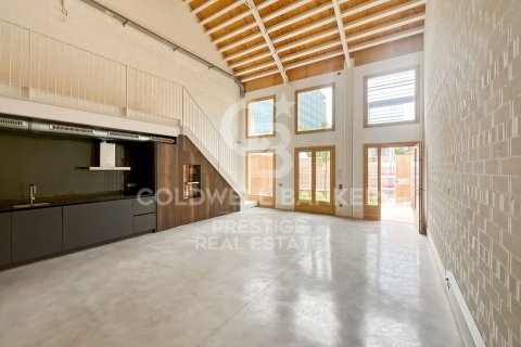 2 bedrooms duplex for sale in Barcelona, Catalonia, Spain № 7989 - photo 2
