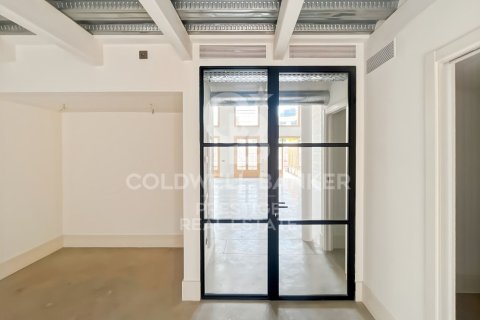 2 bedrooms duplex for sale in Barcelona, Catalonia, Spain № 7989 - photo 21