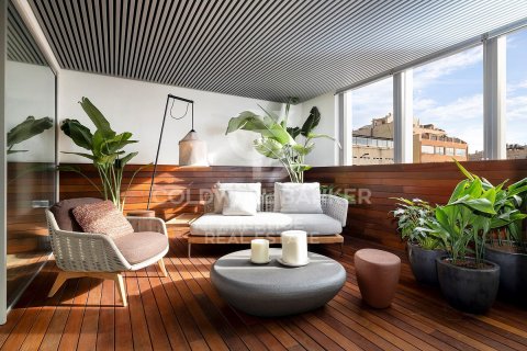 4 bedrooms apartment for sale in Barcelona, Catalonia, Spain № 7987