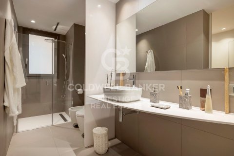 4 bedrooms apartment for sale in Barcelona, Catalonia, Spain № 7987 - photo 17