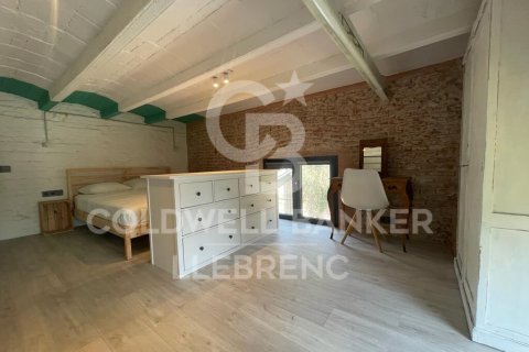 Dúplex de 3 dormitorios en venta en Barcelona, Cataluña, Spain № 7991 - foto 17