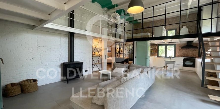 Dúplex de 3 dormitorios en venta en Barcelona, Cataluña, Spain № 7991