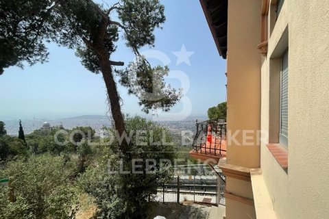 Dúplex de 3 dormitorios en venta en Barcelona, Cataluña, Spain № 7991 - foto 2