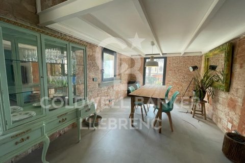 Dúplex de 3 dormitorios en venta en Barcelona, Cataluña, Spain № 7991 - foto 6
