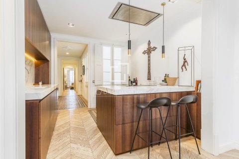 Купить квартиру в Барселона, Испания с 3 спальни, 133м², № 7157 - фото 13