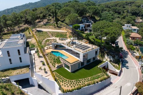 Villa de 5 dormitorios en venta en Cabrils, Barcelona, Cataluña, Spain № 7155 - foto 3