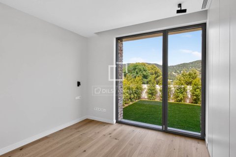 Villa de 5 dormitorios en venta en Cabrils, Barcelona, Cataluña, Spain № 7155 - foto 2