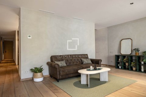Купить квартиру в Барселона, Испания с 3 спальни, 132м², № 3980 - фото 8