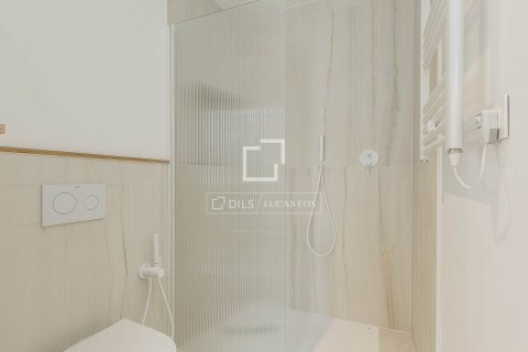 Apartamento de 2 dormitorios en venta en Barcelona, Cataluña, Spain № 3977 - foto 28