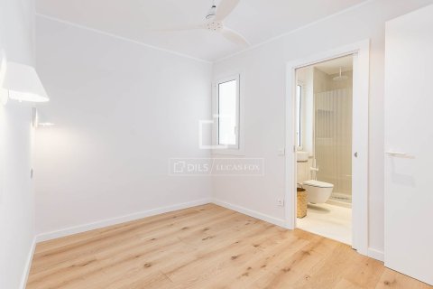 Apartamento de 2 dormitorios en venta en Barcelona, Cataluña, Spain № 3977 - foto 14