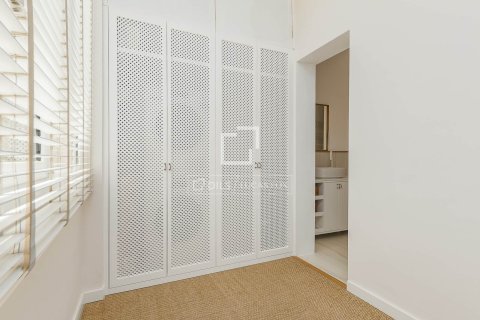 Apartamento de 2 dormitorios en venta en Barcelona, Cataluña, Spain № 3977 - foto 23
