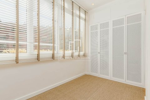 Apartamento de 2 dormitorios en venta en Barcelona, Cataluña, Spain № 3977 - foto 22