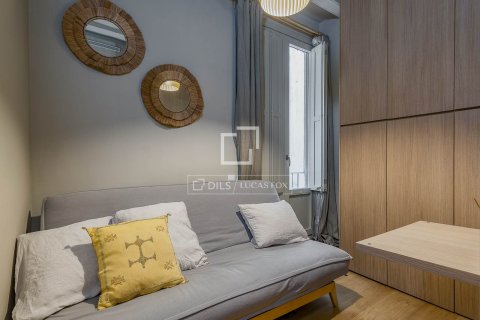 Apartamento de 3 dormitorios en venta en Barcelona, Cataluña, Spain № 3979 - foto 24