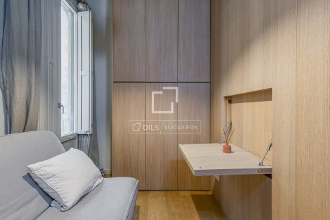 Apartamento de 3 dormitorios en venta en Barcelona, Cataluña, Spain № 3979 - foto 25