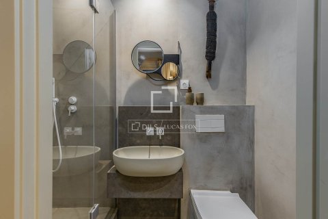 Apartamento de 3 dormitorios en venta en Barcelona, Cataluña, Spain № 3979 - foto 14