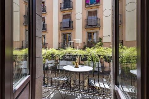 Apartamento de 3 dormitorios en venta en Barcelona, Cataluña, Spain № 3979 - foto 29