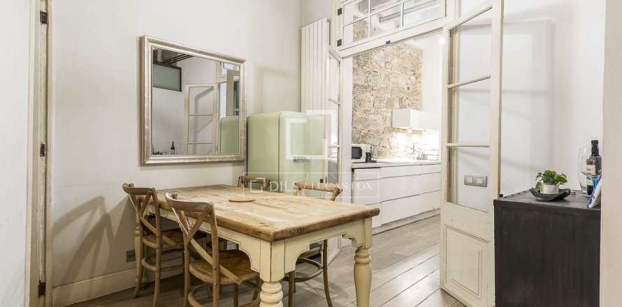 2 bedrooms apartment for sale in Barcelona, Catalonia, Spain № 3983