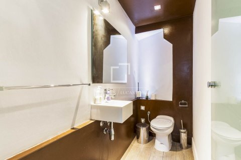 2 bedrooms apartment for sale in Barcelona, Catalonia, Spain № 3983 - photo 25