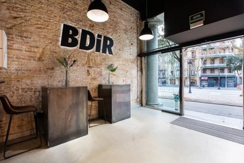 1069 sq.m. commercial property for sale in L'Eixample, Barcelona, Catalonia, Spain № 5172
