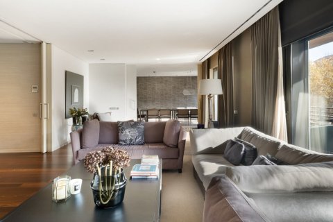6 bedrooms apartment for sale in Barcelona, Catalonia, Spain № 1539