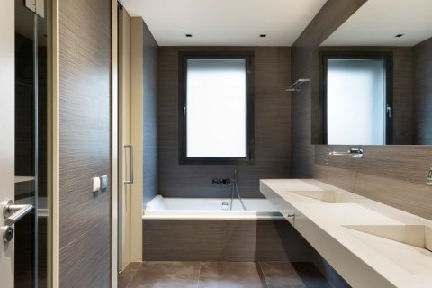 6 chambres apartment à vendre à Barcelona, Catalonia, Spain № 1539 - photo 21