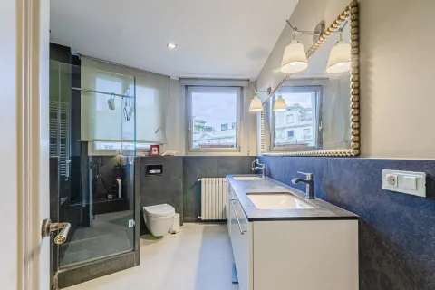 4 bedrooms apartment for sale in Barcelona, Catalonia, Spain № 1638 - photo 16